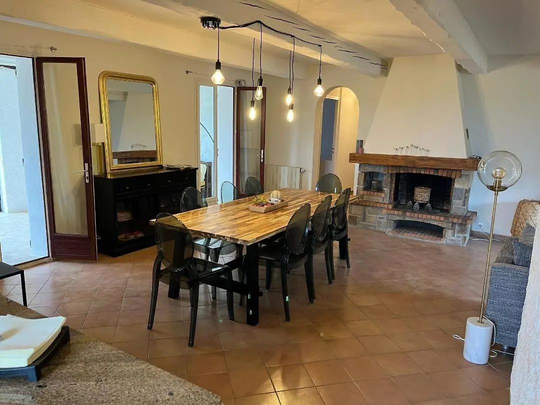 Jolie Maison Avec Vue Imprenable, Piscine, Jeu De Boules, Calme Au Coeur Du Luberon Les Cordiers France